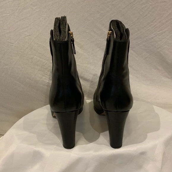 Lightly worn Nine West black heeled booties - Picture 2 of 8